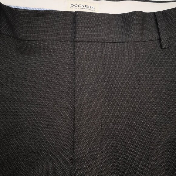 Dockers Men's Size 38/32 Charcoal Flat Front Straight Legs Dress Pants - Picture 8 of 14